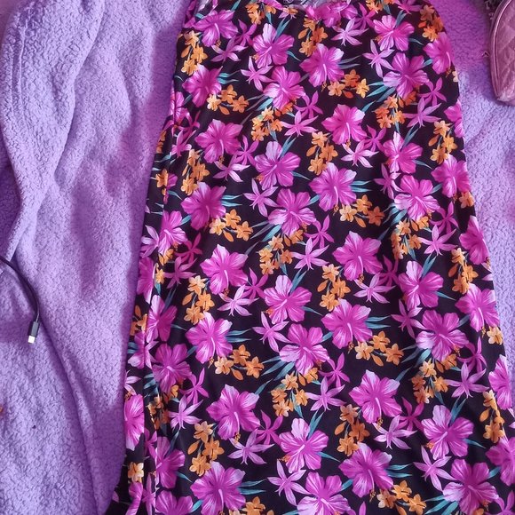 Dress - Picture 1 of 1